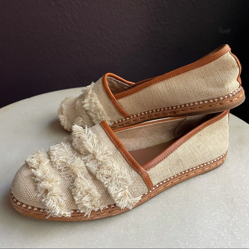 ED Ellen DeGeneres Nolana Slip On Flat